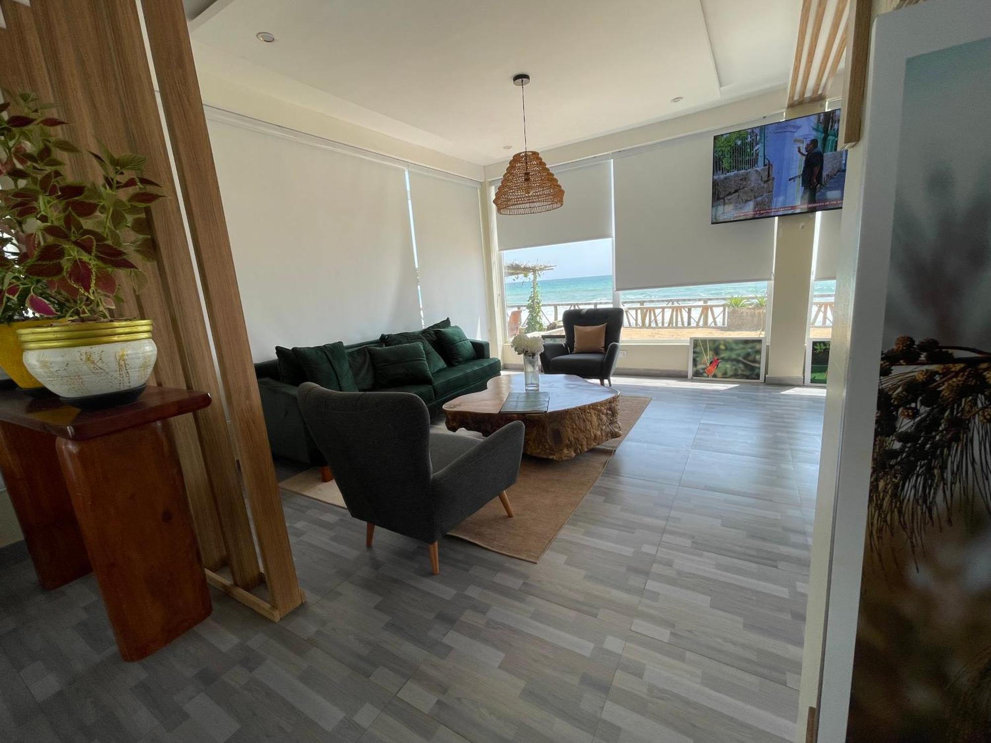 Ocean Green Beach Resorts And Villas Prampram Exterior photo