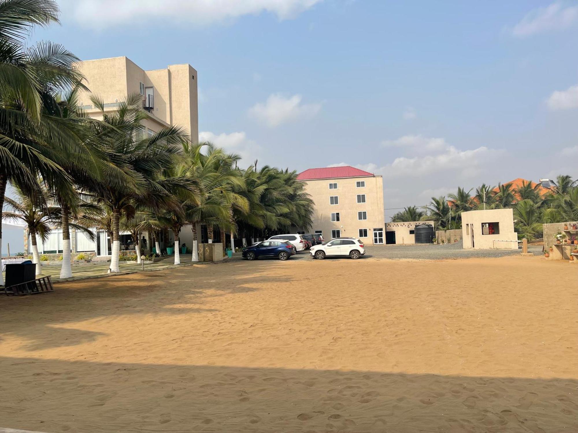 Ocean Green Beach Resorts And Villas Prampram Exterior photo