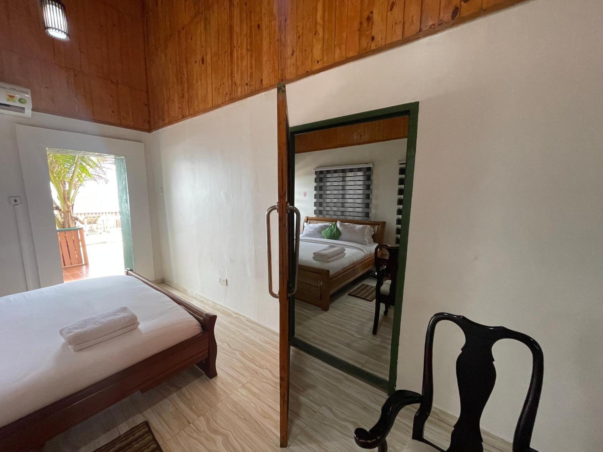 Ocean Green Beach Resorts And Villas Prampram Exterior photo