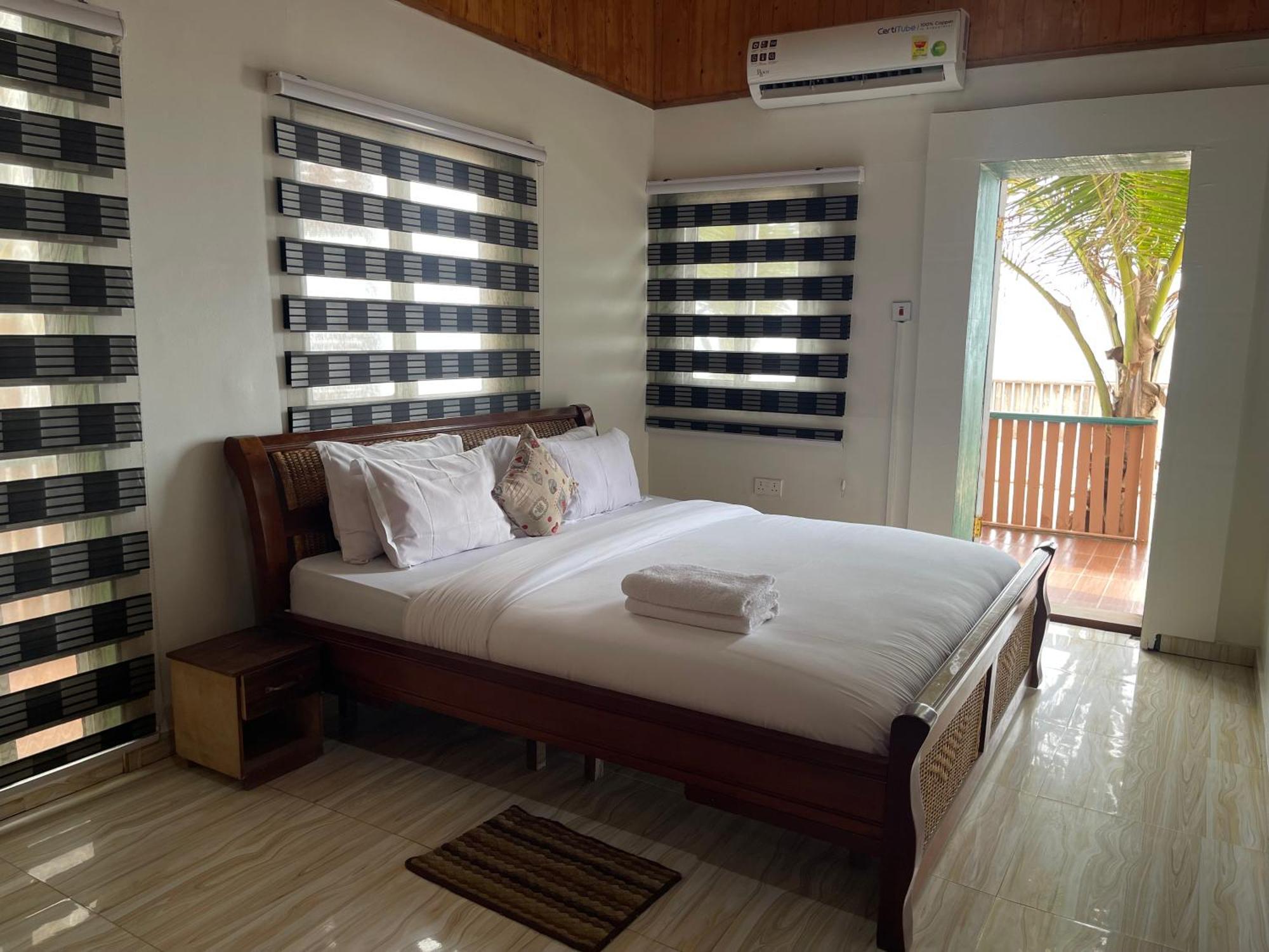 Ocean Green Beach Resorts And Villas Prampram Exterior photo